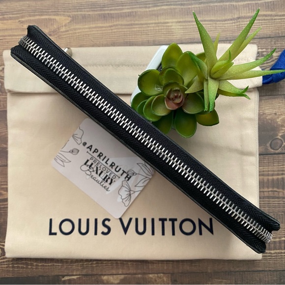xSOLDx Louis Vuitton - Damier Graphite Vertical Zippy Wallet - Picture 3 of 13